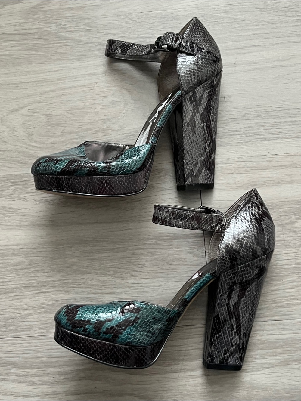Nine West Teal Black Snake Print Platform Mary Jane Heels Women’s Size 7.5